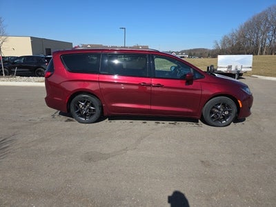 2020 Chrysler Pacifica Touring L Plus
