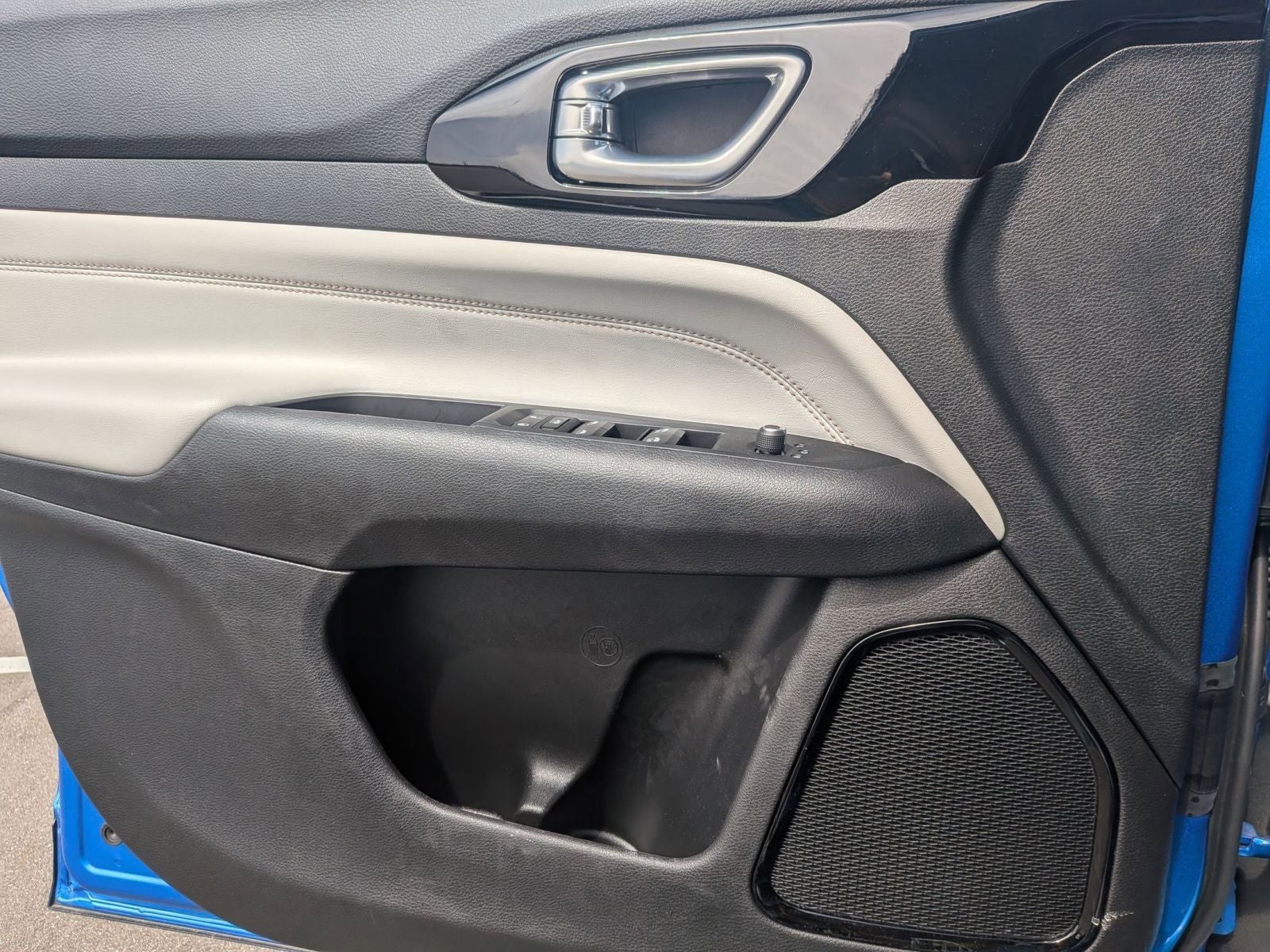 2025 Jeep Compass Limited - Photo 13