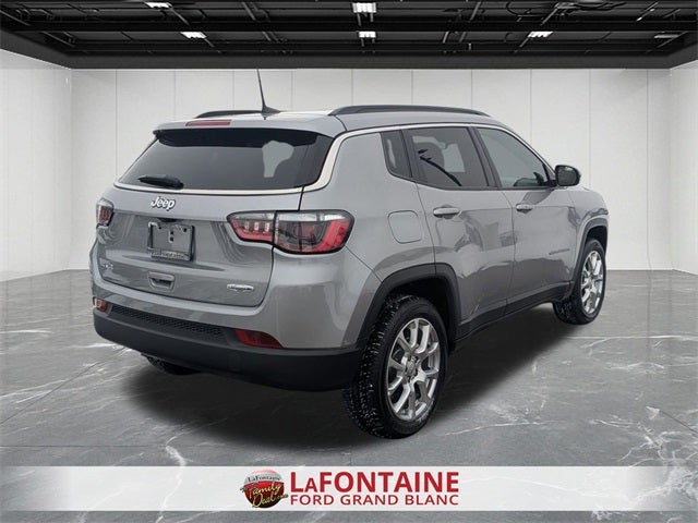 2024 Jeep Compass Latitude Lux