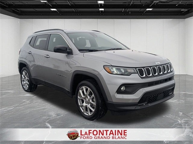 2024 Jeep Compass Latitude Lux