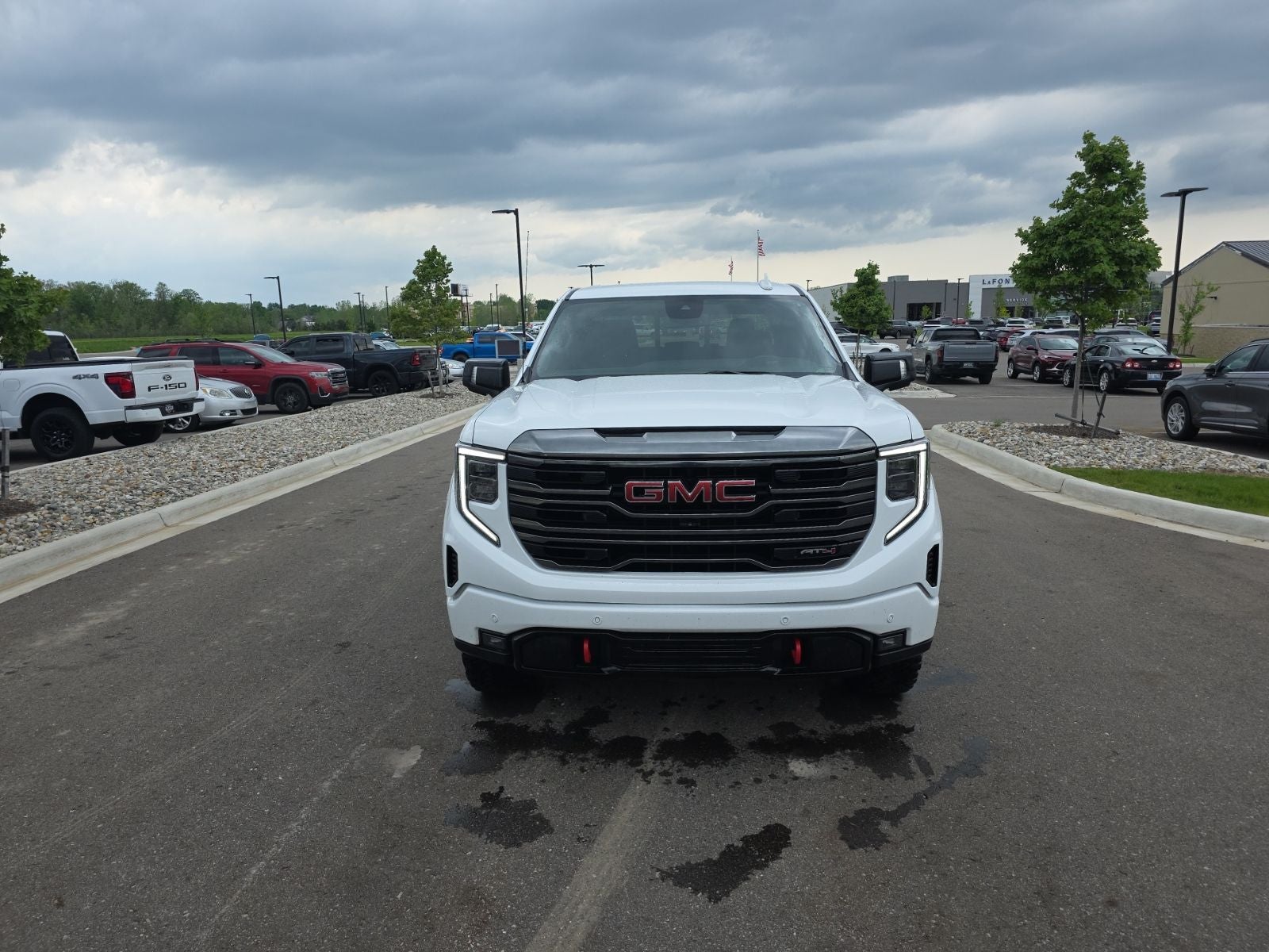 2023 GMC Sierra 4WD Crew Cab Short Box AT4's photo