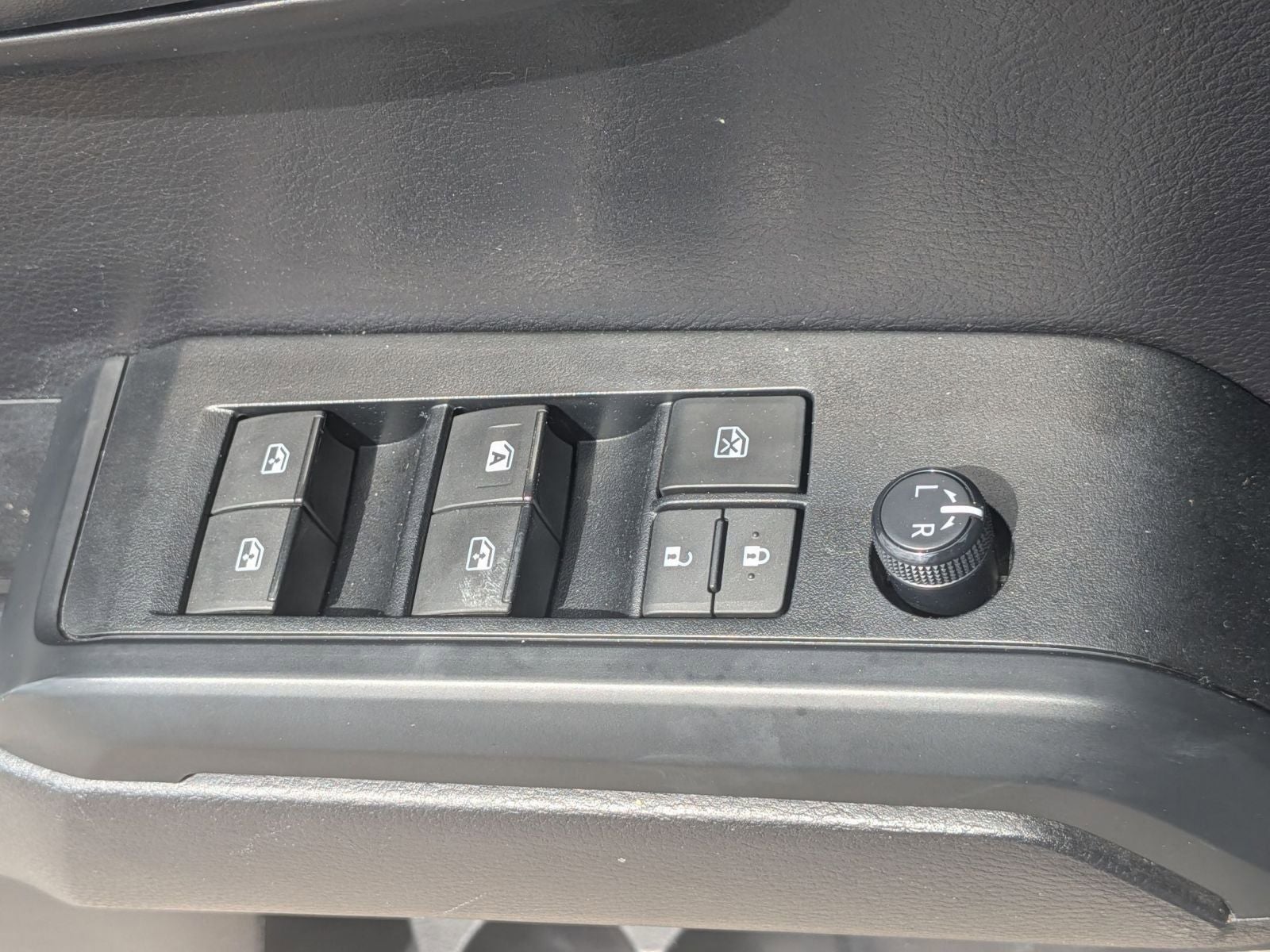 2021 Toyota Tacoma SR V6