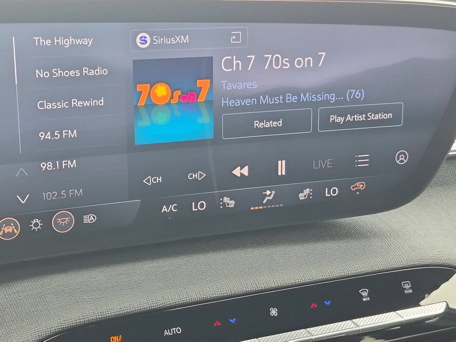 2025 Buick Enclave Preferred