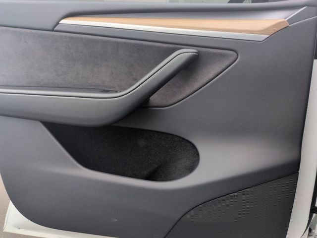 2024 Tesla Model Y Performance