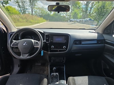 2020 Mitsubishi Outlander ES