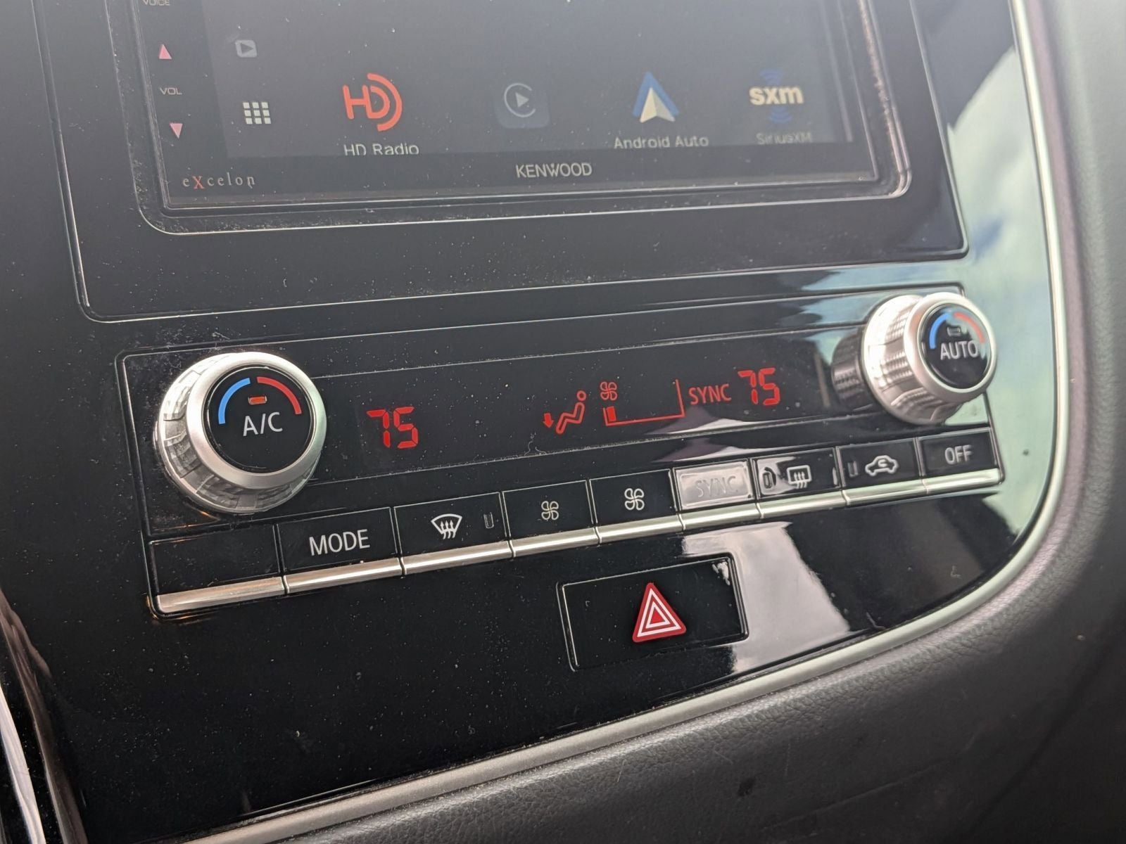 2020 Mitsubishi Outlander SE