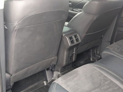 2020 Mitsubishi Outlander SE