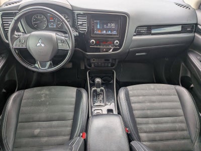2020 Mitsubishi Outlander SE
