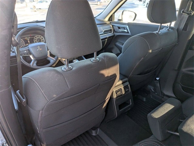 2022 Mitsubishi Outlander ES