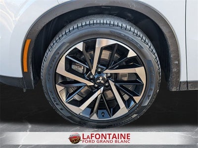 2022 Mitsubishi Outlander ES