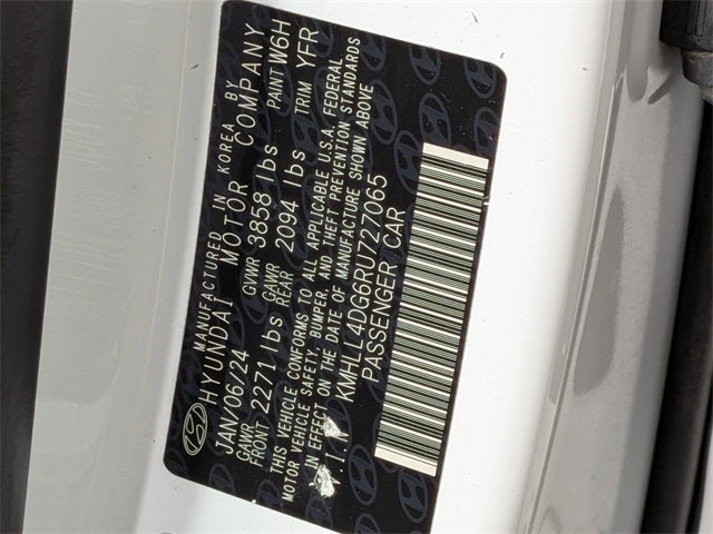 2024 Hyundai Elantra SE