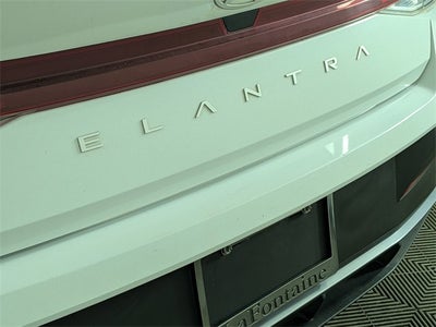 2024 Hyundai Elantra SE