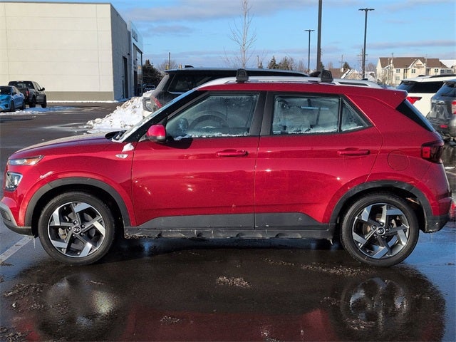 2022 Hyundai Venue SEL