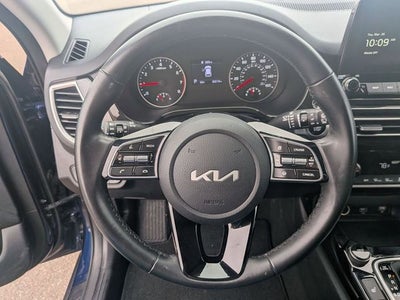2023 Kia Seltos EX