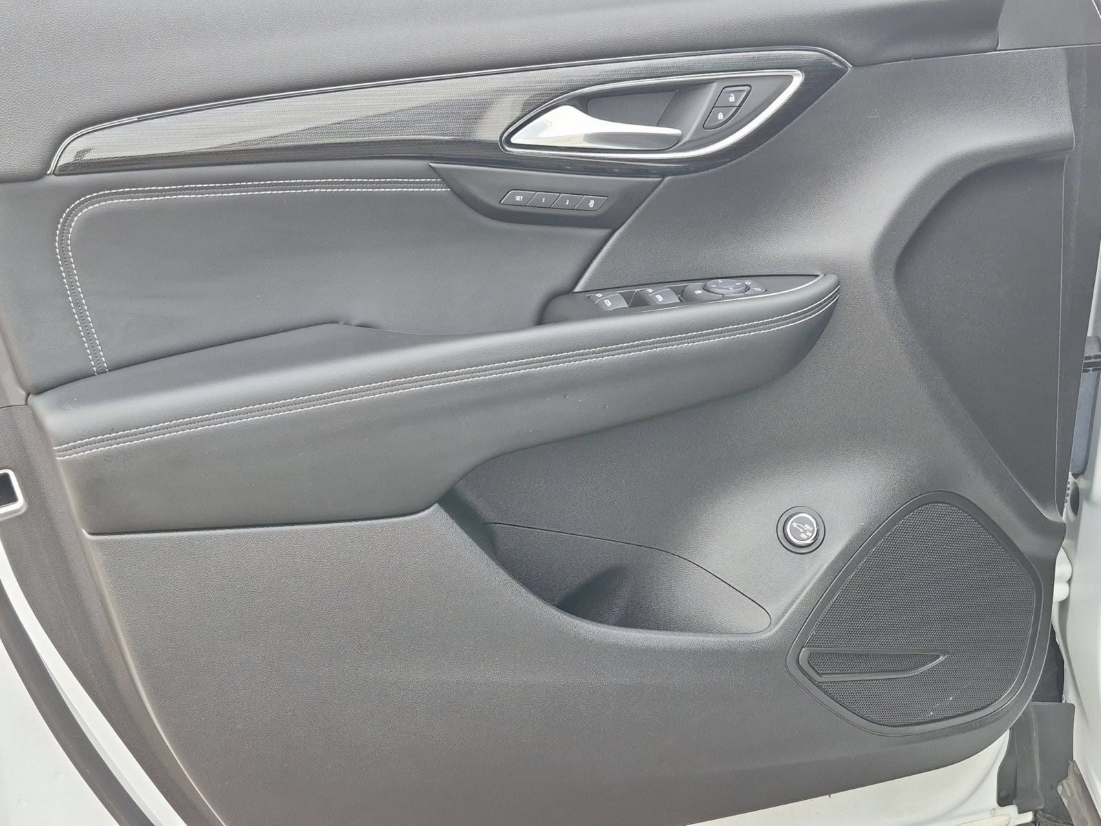 2023 Buick Envision Essence AWD