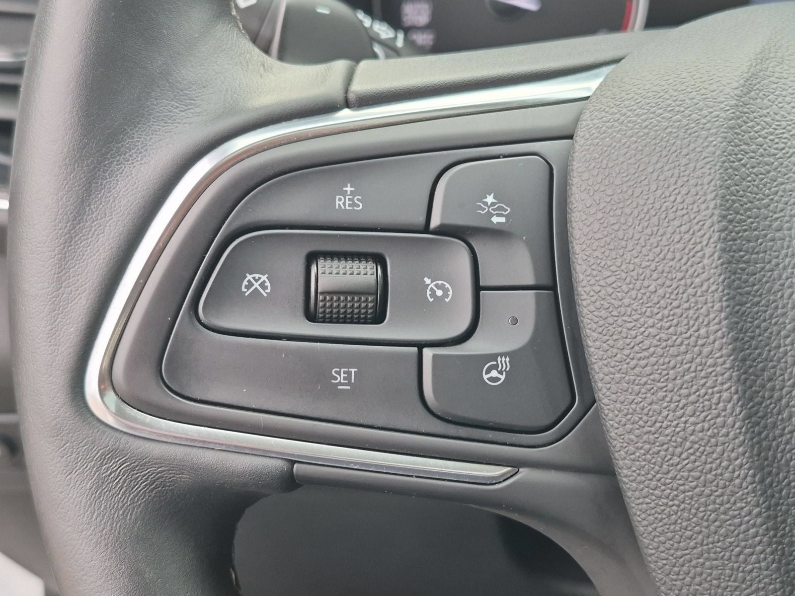 2023 Buick Envision Essence AWD