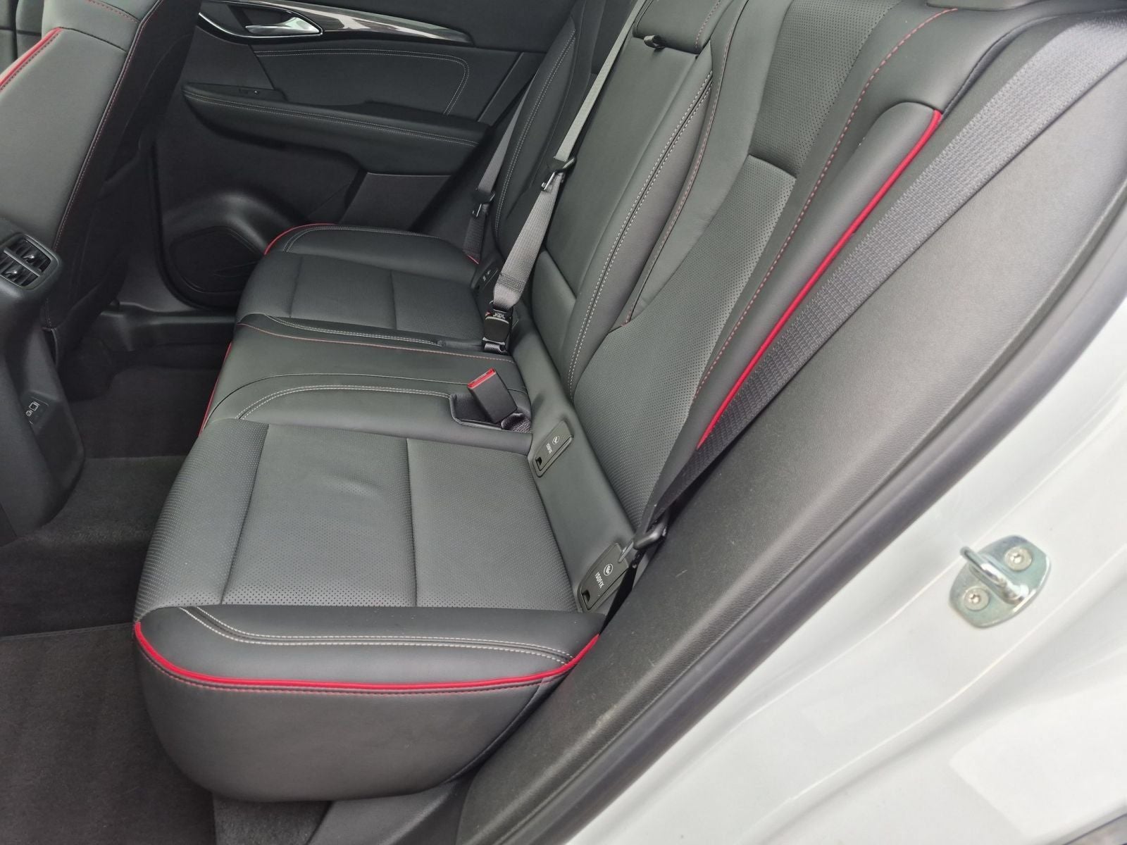 2023 Buick Envision Essence AWD