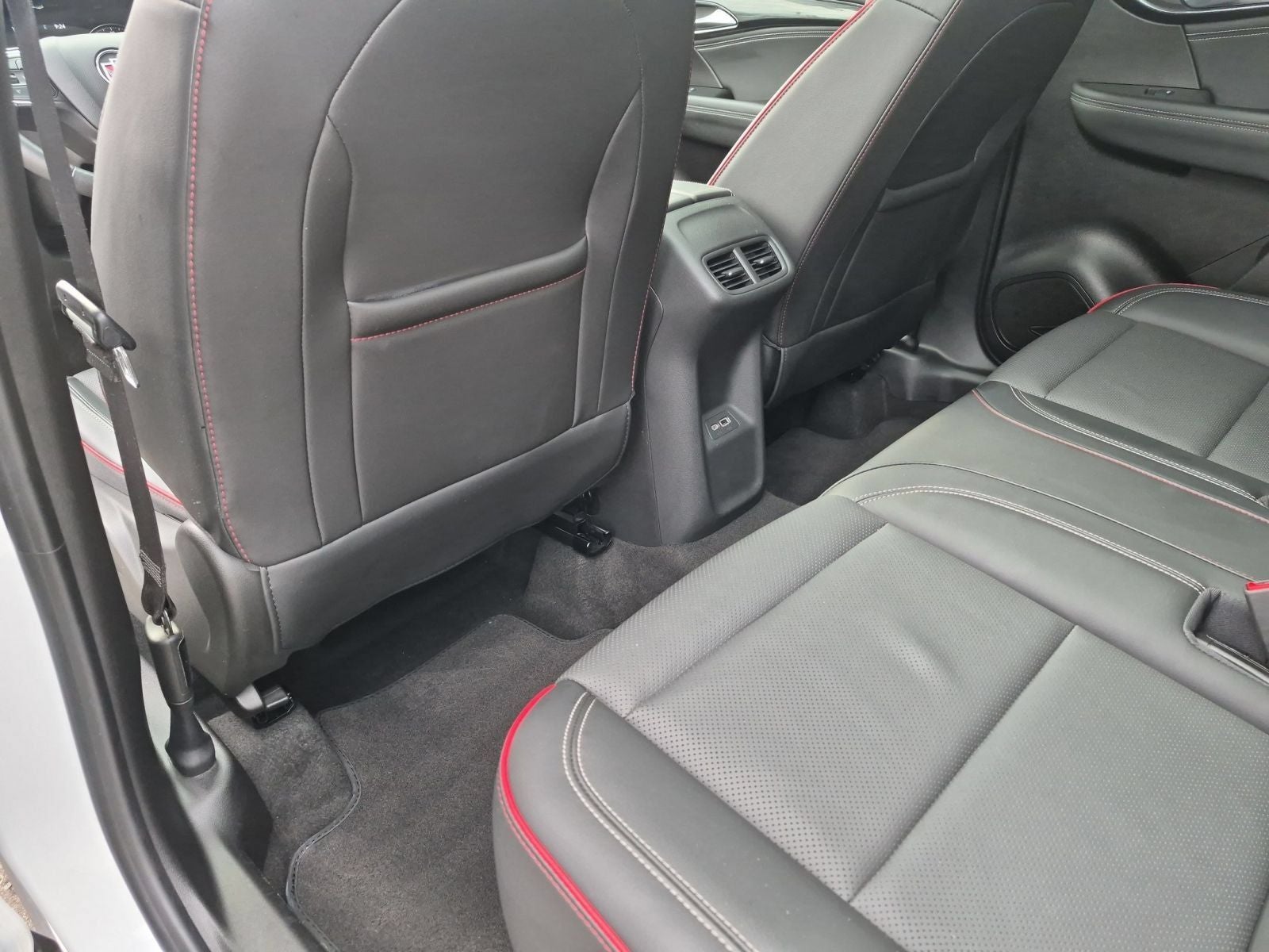 2023 Buick Envision Essence AWD