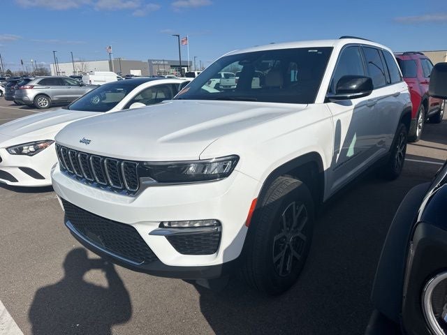 2023 Jeep Grand Cherokee Limited 4WD!