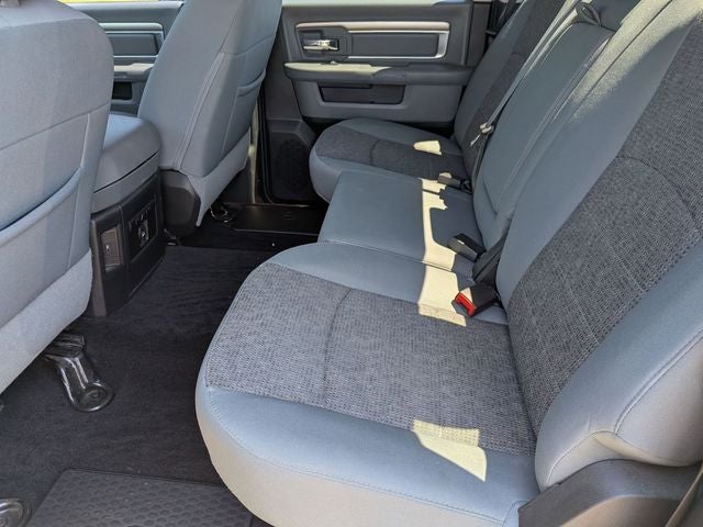 2016 RAM 1500 Big Horn Crew Cab 4X4