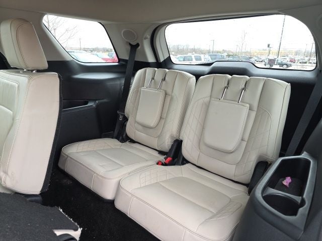 2016 Ford Explorer Platinum 4WD!