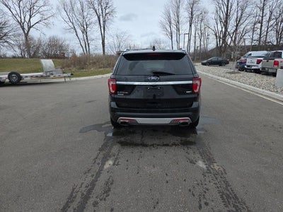 2016 Ford Explorer Platinum 4WD!