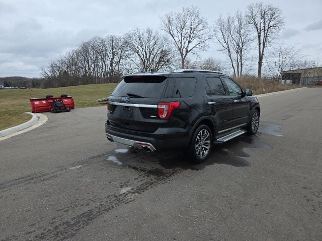 2016 Ford Explorer Platinum 4WD!