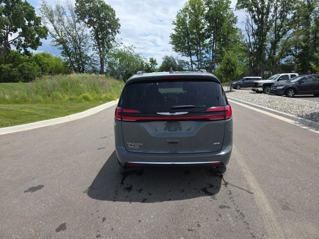 2022 Chrysler Pacifica Touring L AWD
