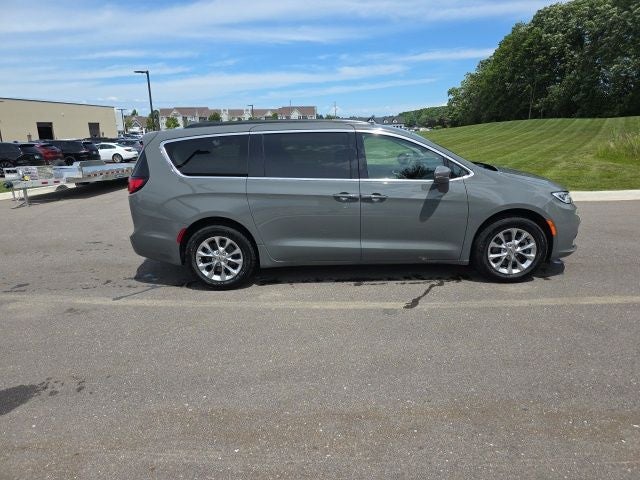 2022 Chrysler Pacifica Touring L AWD