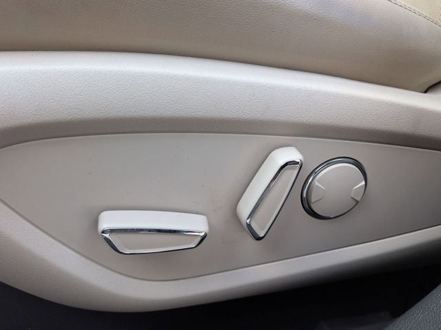 2019 Lincoln Nautilus Select