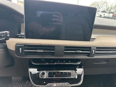 2023 Lincoln Corsair Standard AWD!