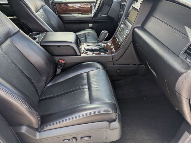 2017 Lincoln Navigator Select