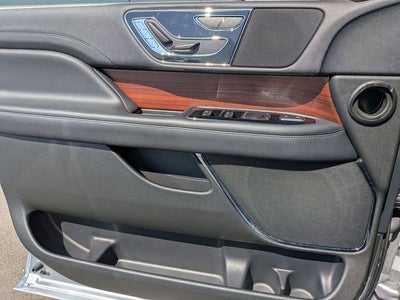 2022 Lincoln Navigator Standard 4WD!