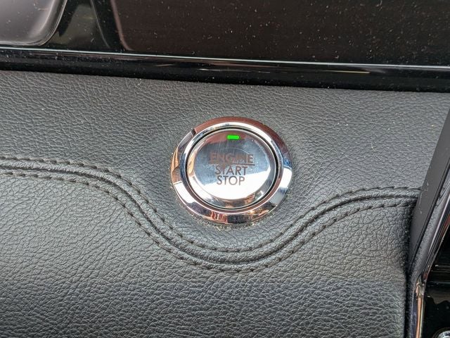 2022 Lincoln Navigator Standard 4WD!