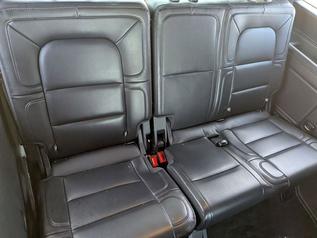 2022 Lincoln Navigator Standard 4WD!