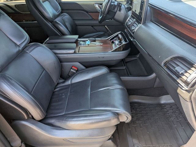 2022 Lincoln Navigator Standard 4WD!