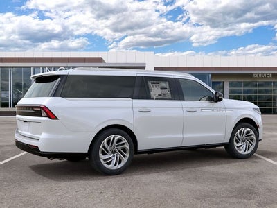 2027 Lincoln Navigator L Reserve