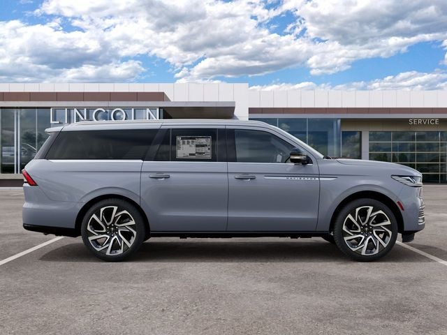 2027 Lincoln Navigator L Reserve