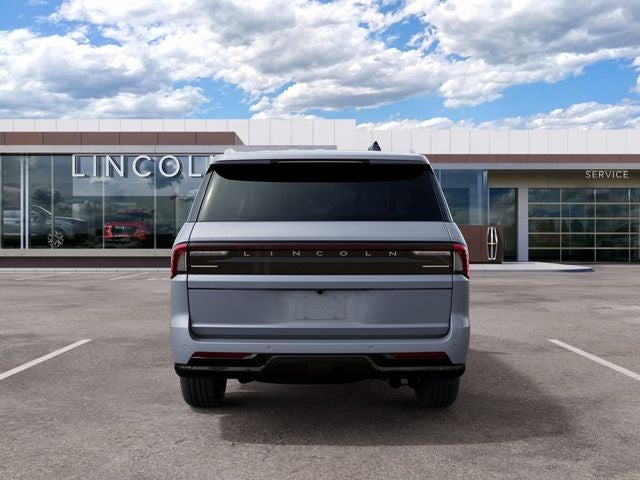 2027 Lincoln Navigator L Reserve