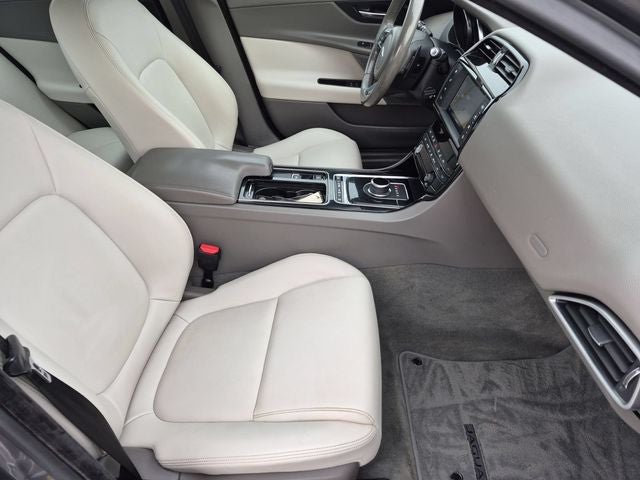 2018 Jaguar XE 25t Premium