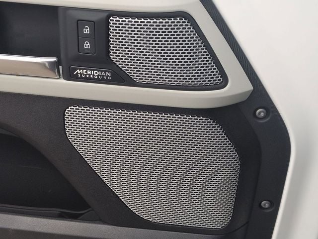 2023 Land Rover Defender 130 SE 4X4