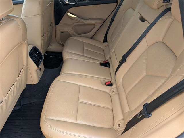 2018 Porsche Macan Sport Edition