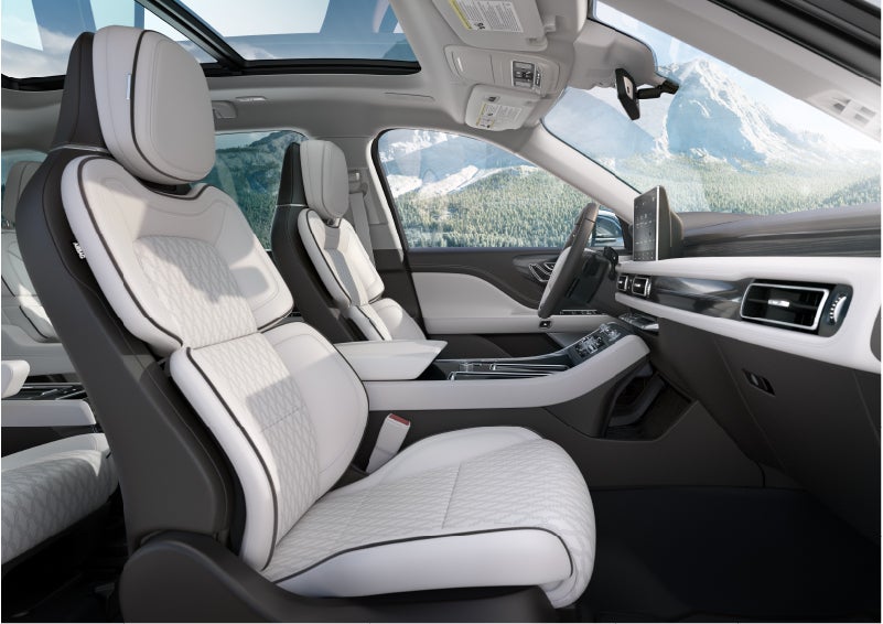 The interior of a Lincoln Aviator® Black Label model is shown in the Chalet theme | LaFontaine Lincoln Grand Blanc in Flint MI