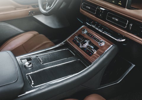 The front center console of a 2024 Lincoln Aviator® SUV is shown | LaFontaine Lincoln Flushing in Flushing MI