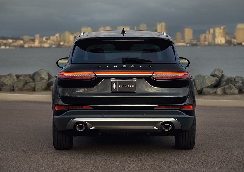 The rear lighting of the 2024 Lincoln Corsair® SUV spans the entire width of the vehicle. | LaFontaine Lincoln Grand Blanc in Flint MI