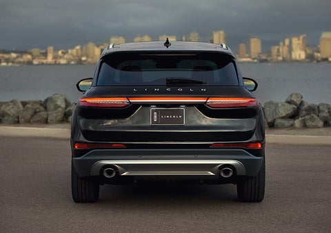 The rear lighting of the 2024 Lincoln Corsair® SUV spans the entire width of the vehicle. | LaFontaine Lincoln Flushing in Flushing MI