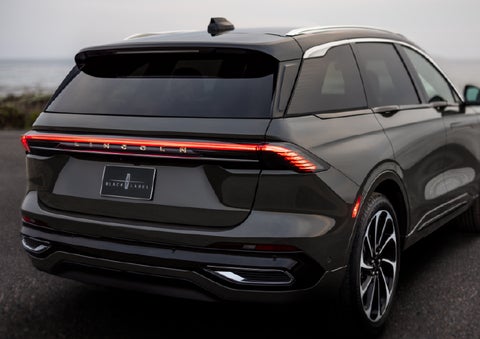 The rear of a 2025 Lincoln Black Label Nautilus® SUV displays full LED rear lighting. | LaFontaine Lincoln Grand Blanc in Flint MI