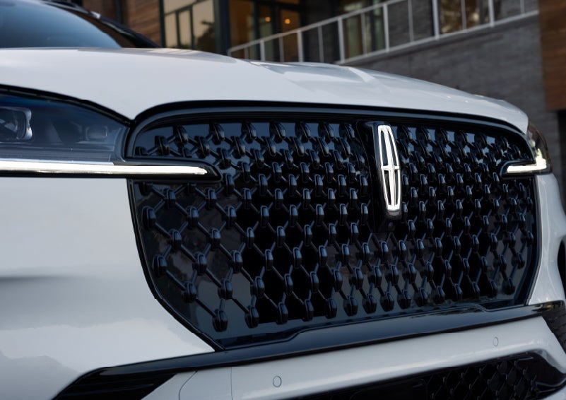 The front grille of a 2026 Lincoln Aviator® SUV is shown. | LaFontaine Lincoln Grand Blanc in Flint MI