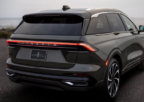 The rear of a 2026 Lincoln Black Label™ Nautilus® SUV displays full LED rear lighting. | LaFontaine Lincoln Grand Blanc in Flint MI