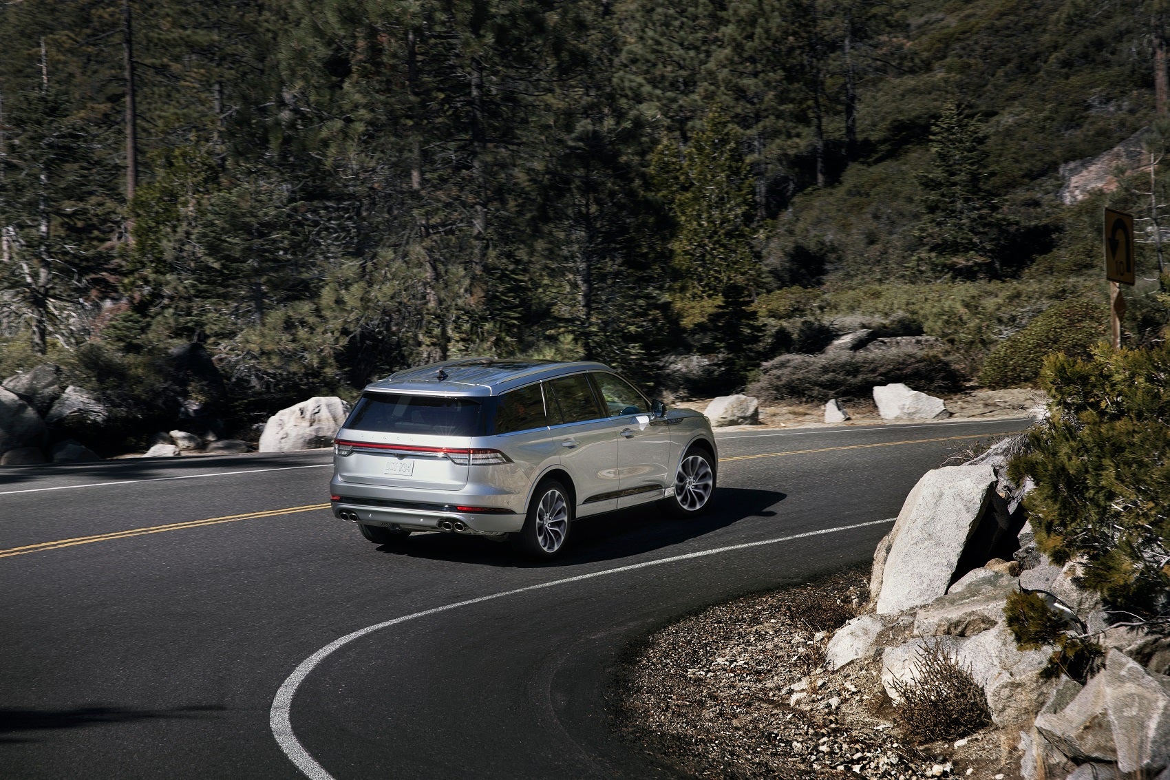 Luxury Vehicle Dealer near Birmingham MI